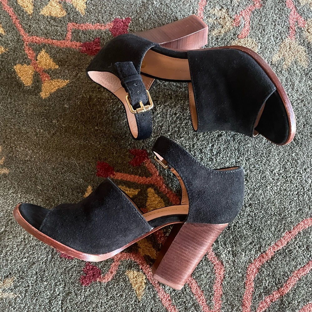 Vince Camuto Signature Black Suede Peep Toe Sandals Size 5.5
